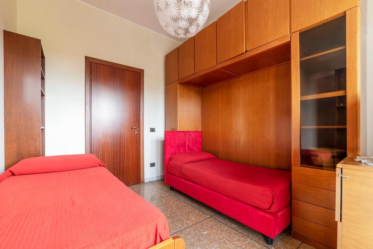 Monteverde Roomy Apartment Sun And Flowers Рим Экстерьер фото