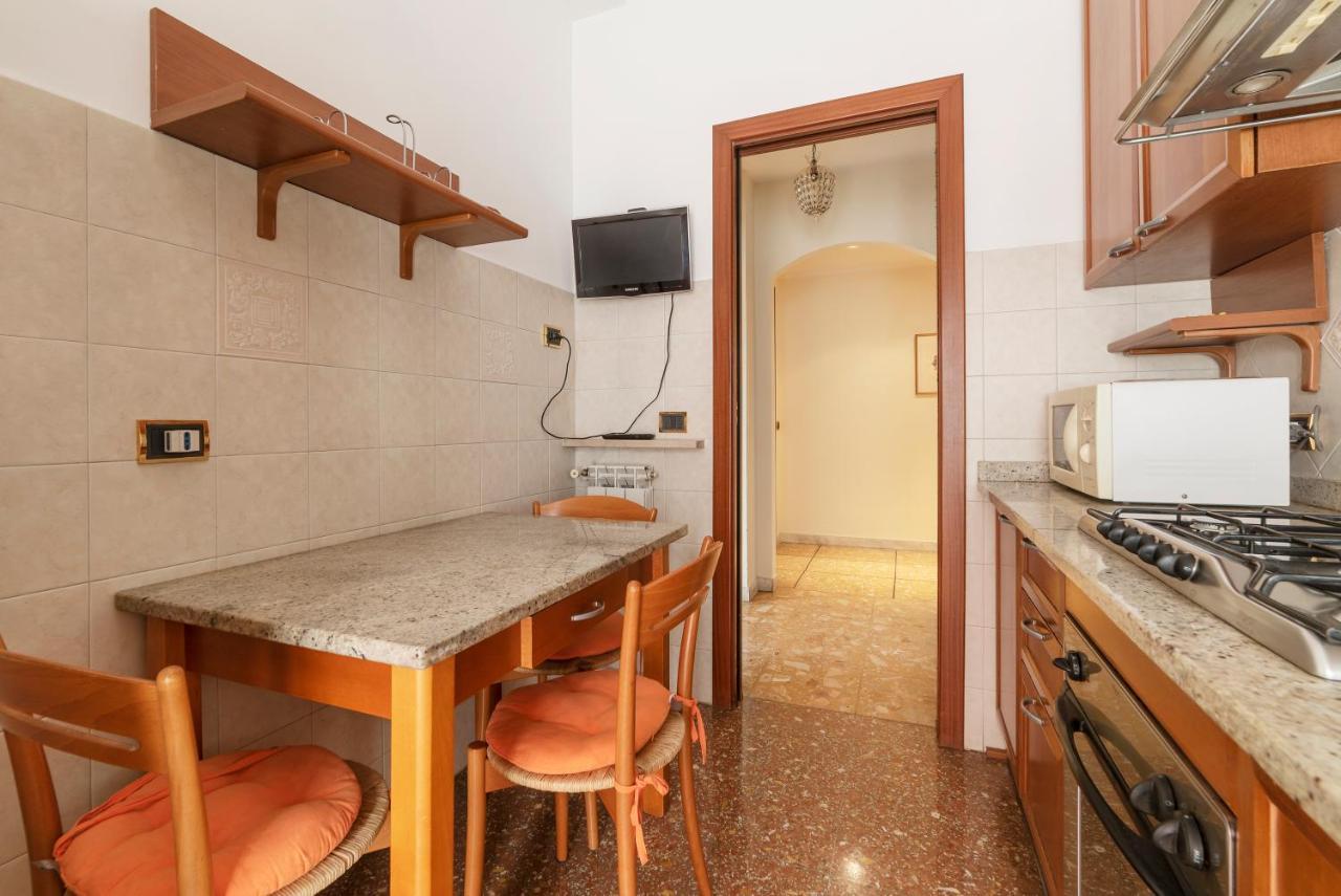 Monteverde Roomy Apartment Sun And Flowers Рим Экстерьер фото