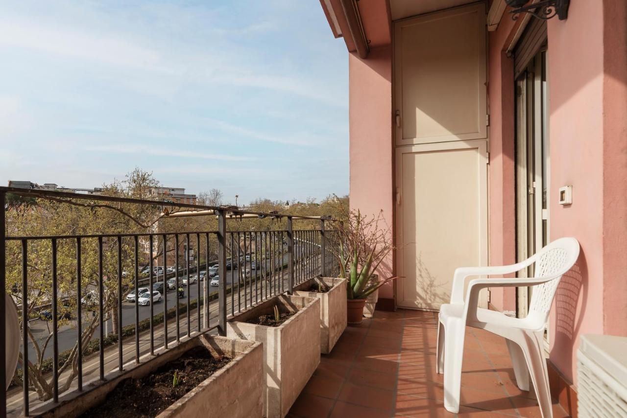 Monteverde Roomy Apartment Sun And Flowers Рим Экстерьер фото